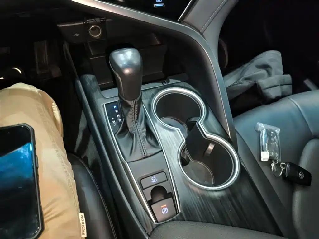Toyota Camry 2021 2.0G Luxury Edition фото 14