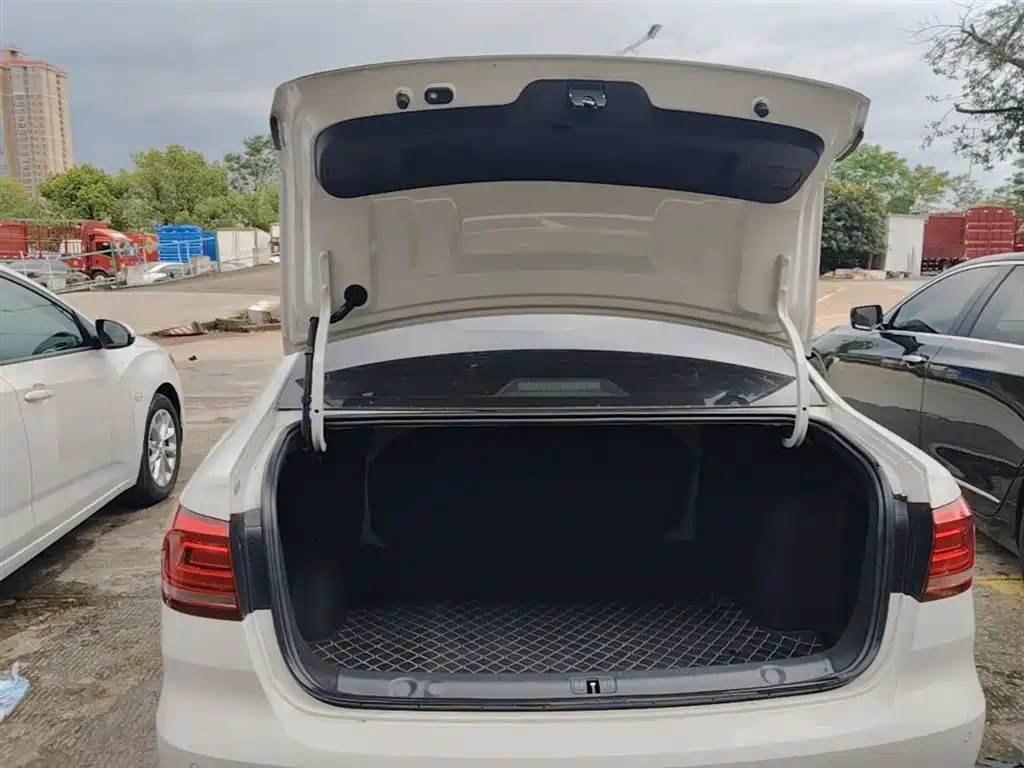 Volkswagen Lavida 2019 Lavida Start 1.5L Auto Trend (China VI) фото 19