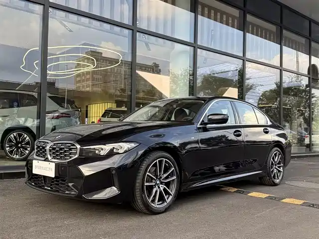 BMW 3 325i, M Спорт-пакет
