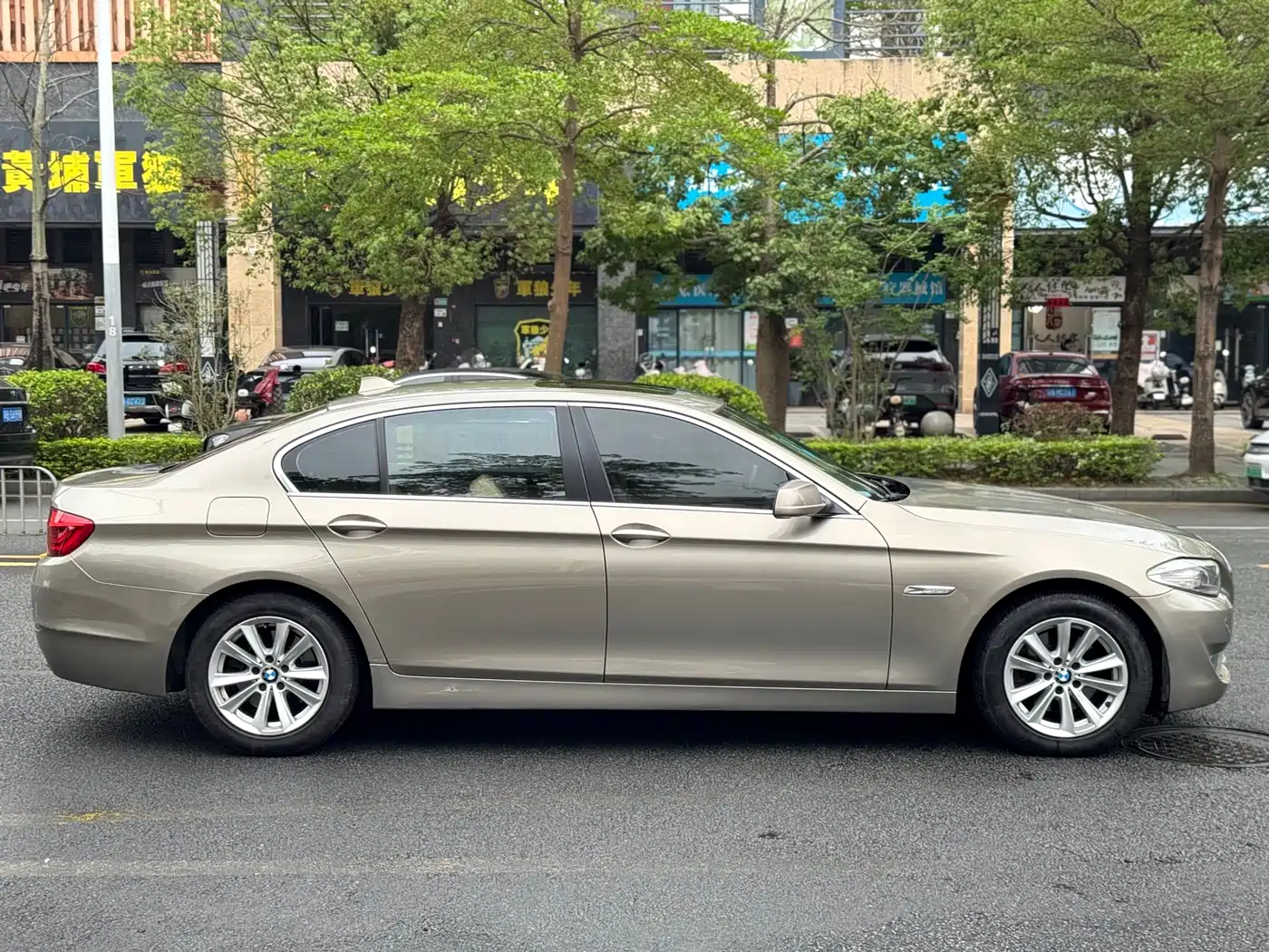 BMW 5 Series 2011 520Li Elegance фото 17