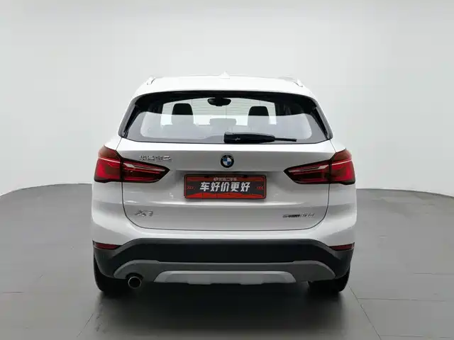 BMW X1 2018 sDrive18Li Premium Model — фото 4