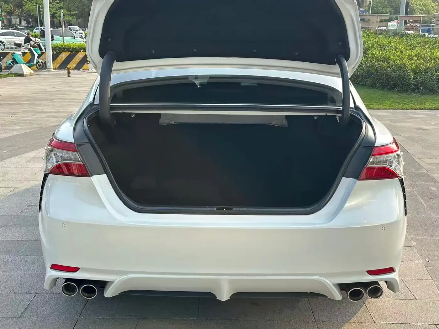 Toyota Camry 2018 2.5S Trend Edition фото 18