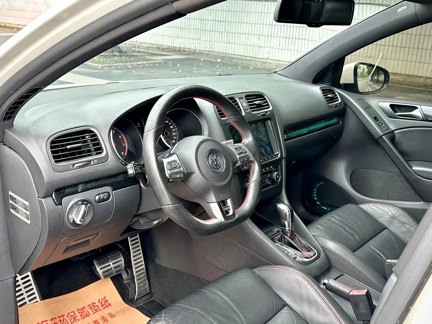 Volkswagen Golf GTI 2012 2.0TSI GTI фото 24