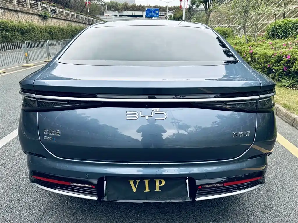 BYD SEAL 07 DM I