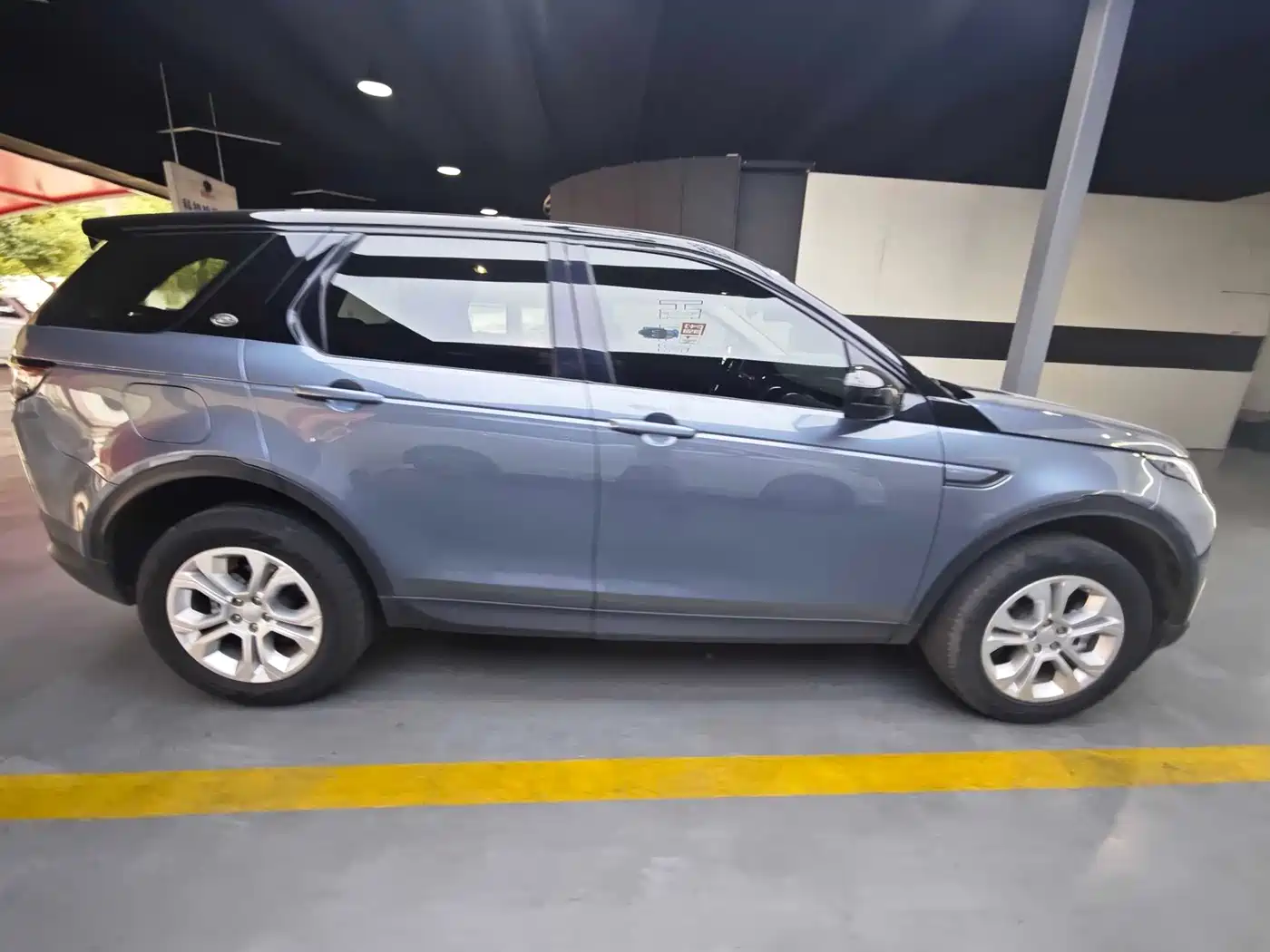 Land Rover Discovery Sport 2020 200PS Family Edition фото 10