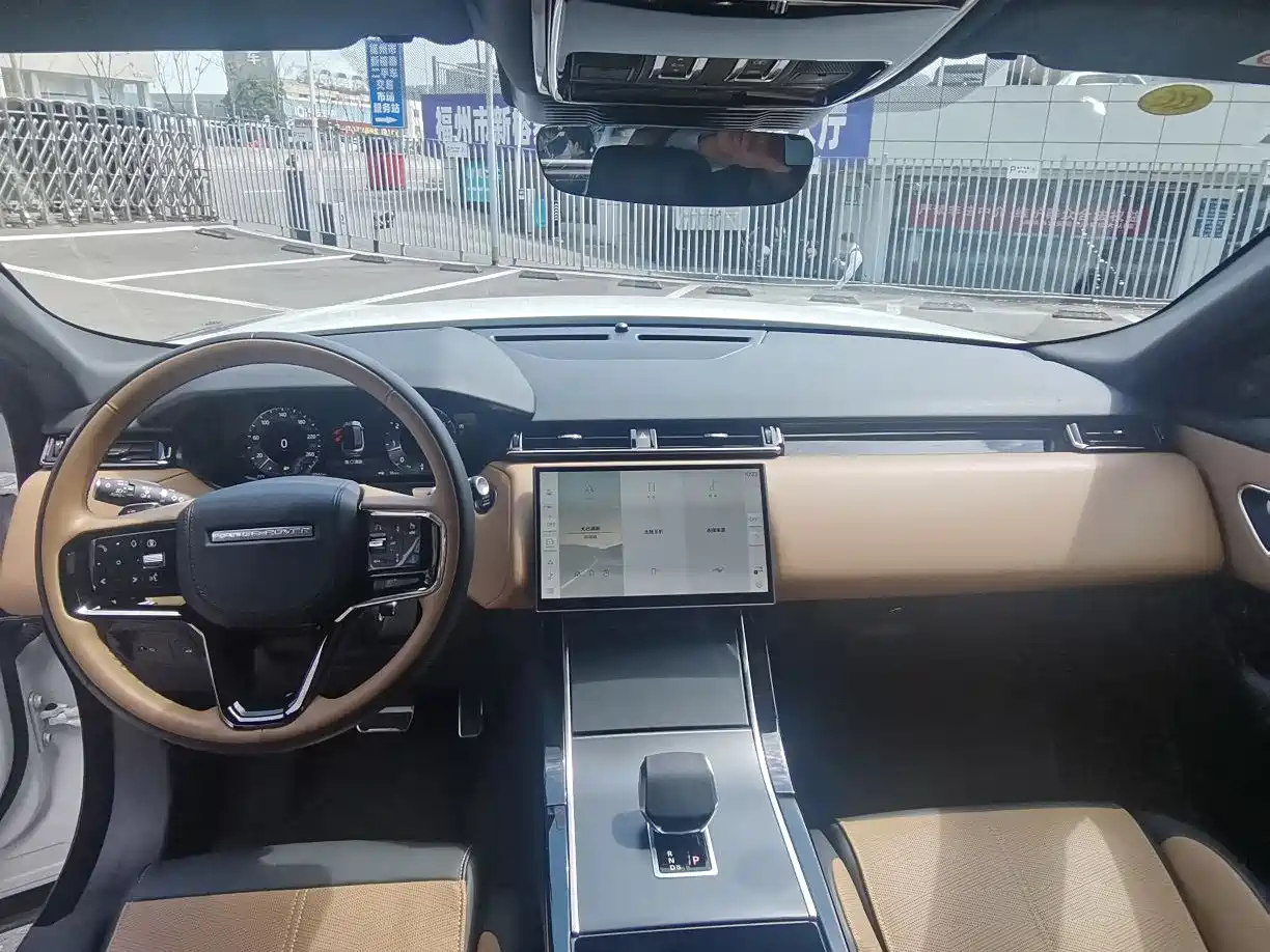 Land Rover Range Rover Velar 2025 Dynamic HSE фото 9