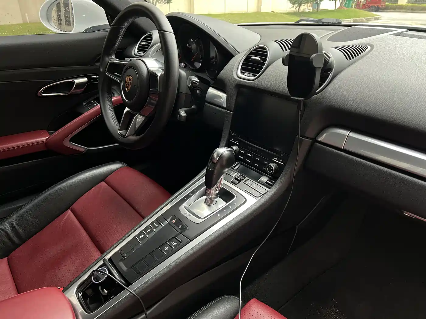 Porsche 718 2016 Cayman 2.0T фото 8