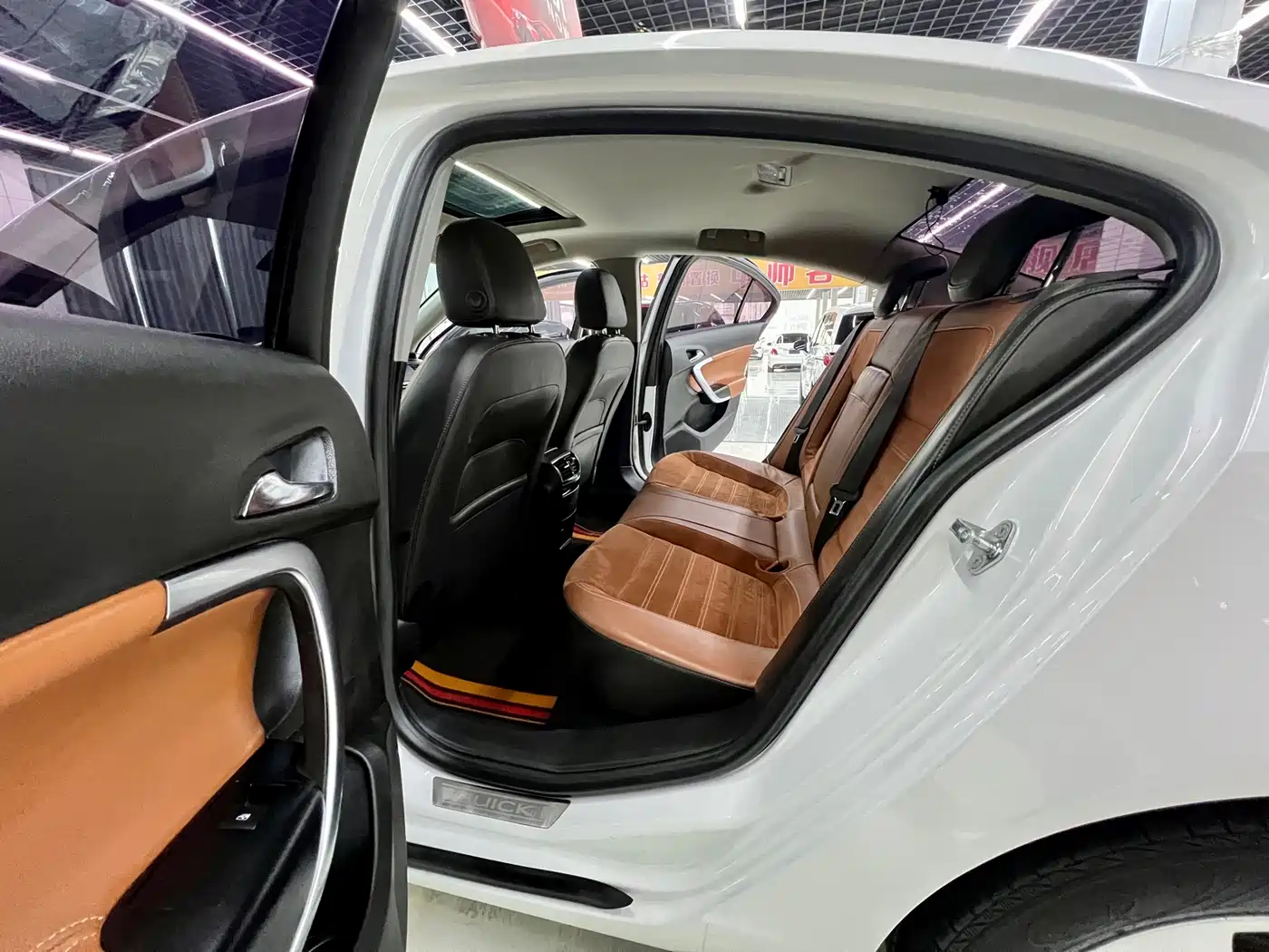 Buick Regal 2015 1.6T Elite Tech Edition фото 13