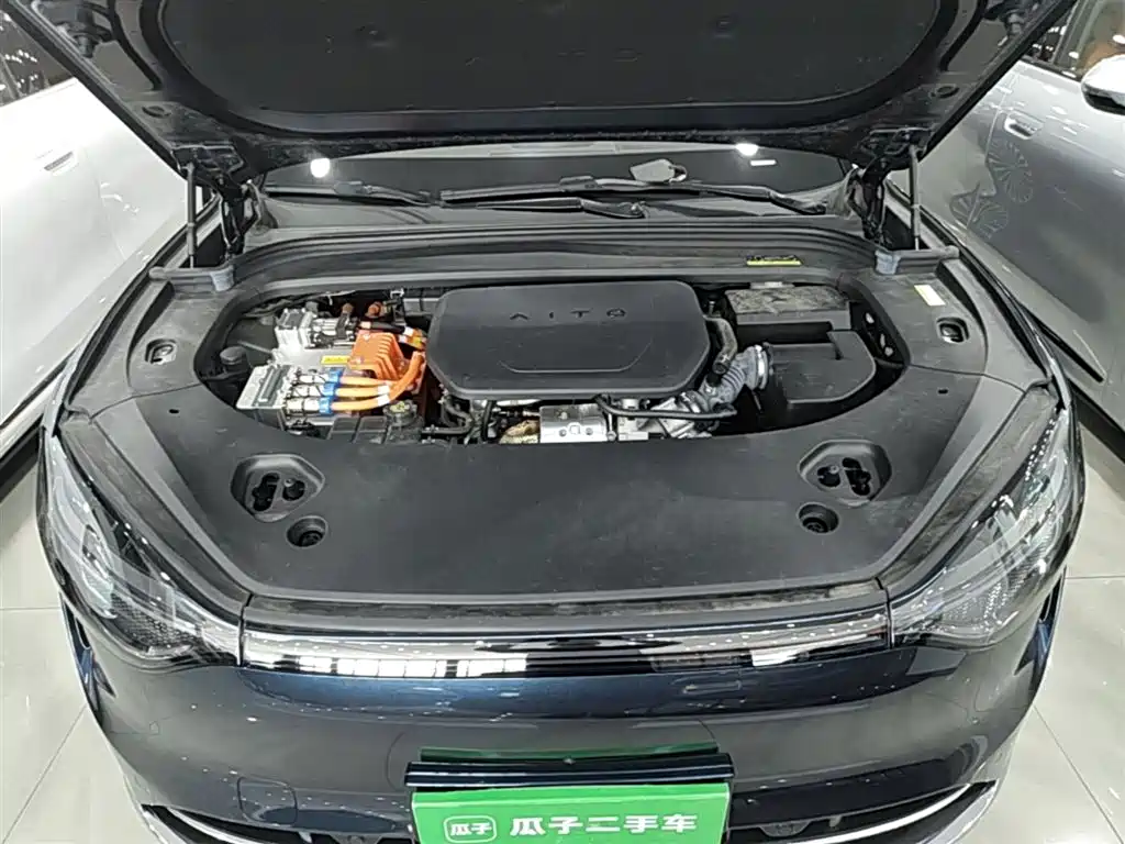 AITO Wenjie AITO M9 2025 Extended Range Ultra 52kWh 6-Seater фото 20