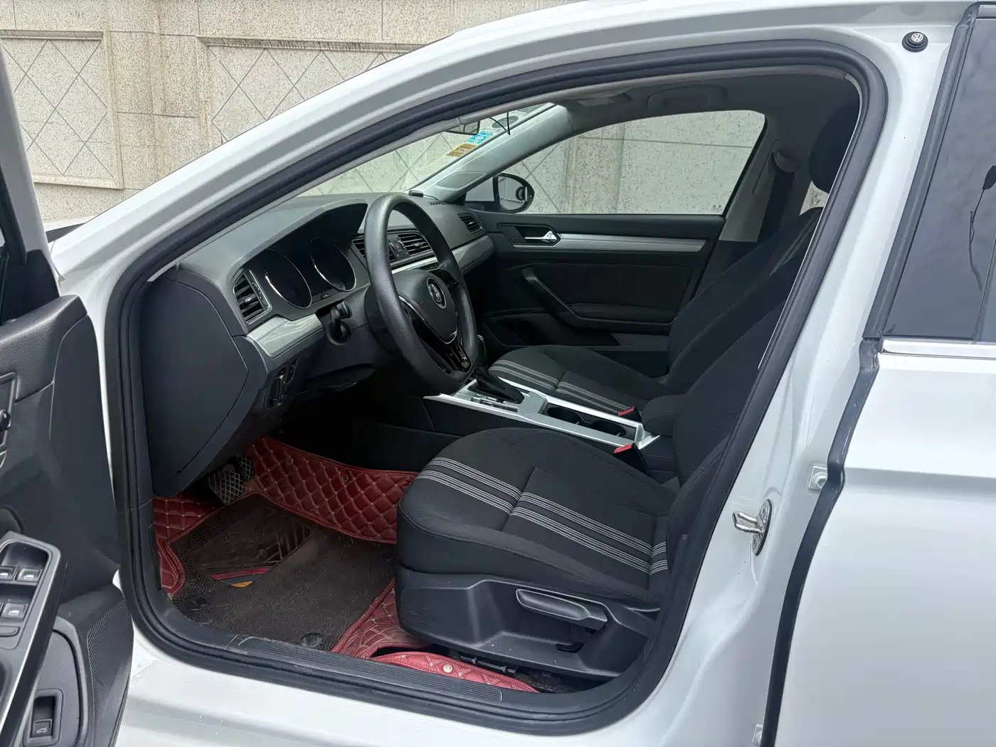Volkswagen Lamando 2017 230TSI DSG Trend Edition фото 4