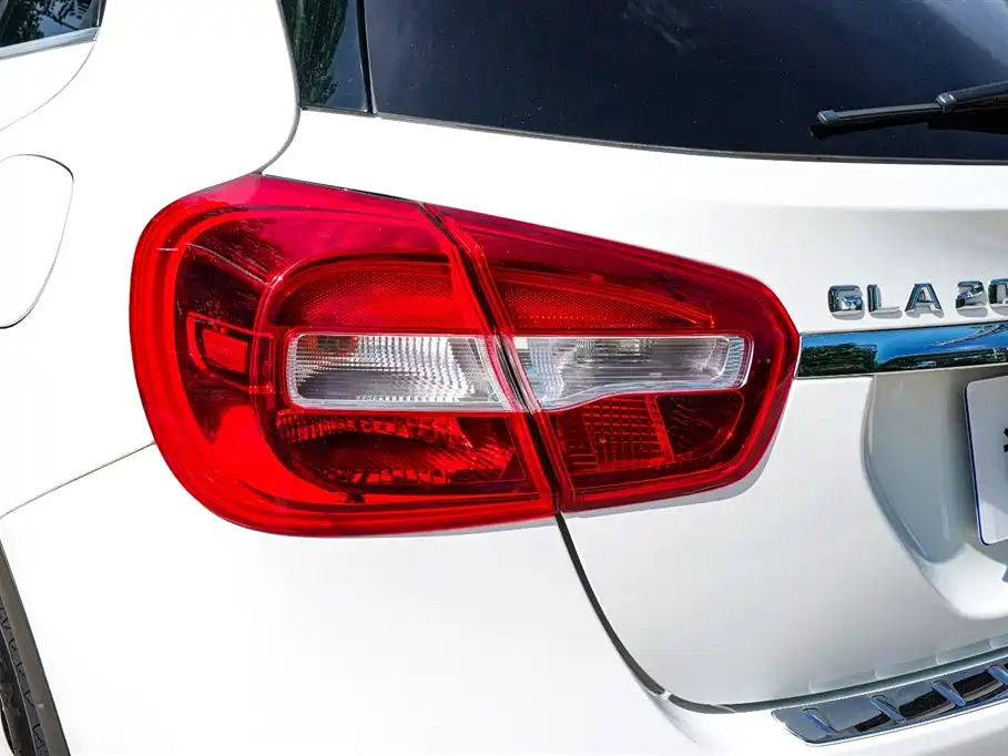 Mercedes-Benz GLA 2016 GLA 200 Dynamic фото 22