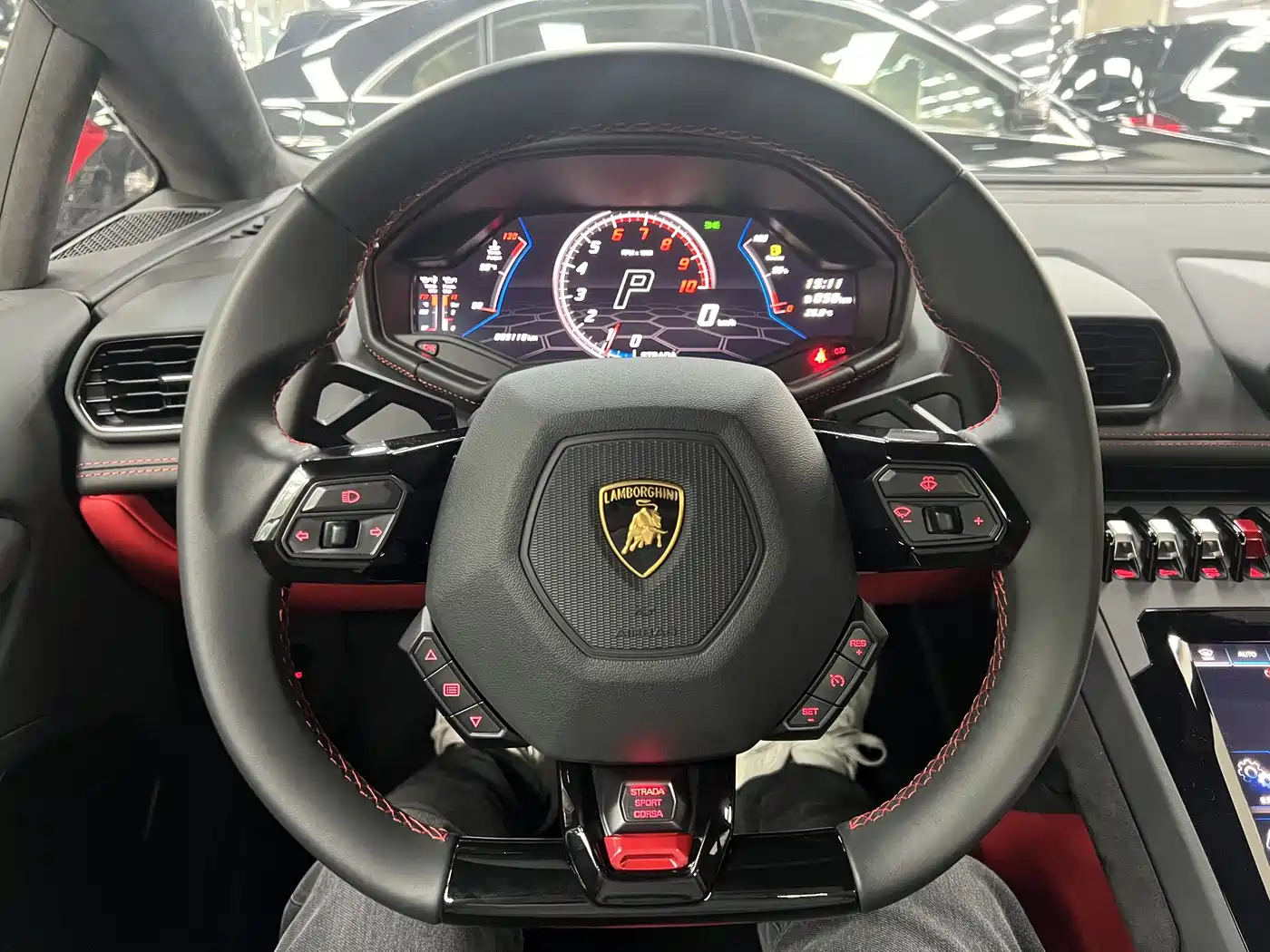 LAMBORGHINI HURACÁN