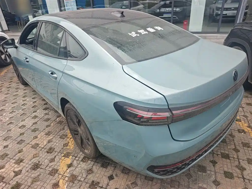Volkswagen Passat 2025 Model Pro 380TSI Starlight Dragon Premium Edition фото 5