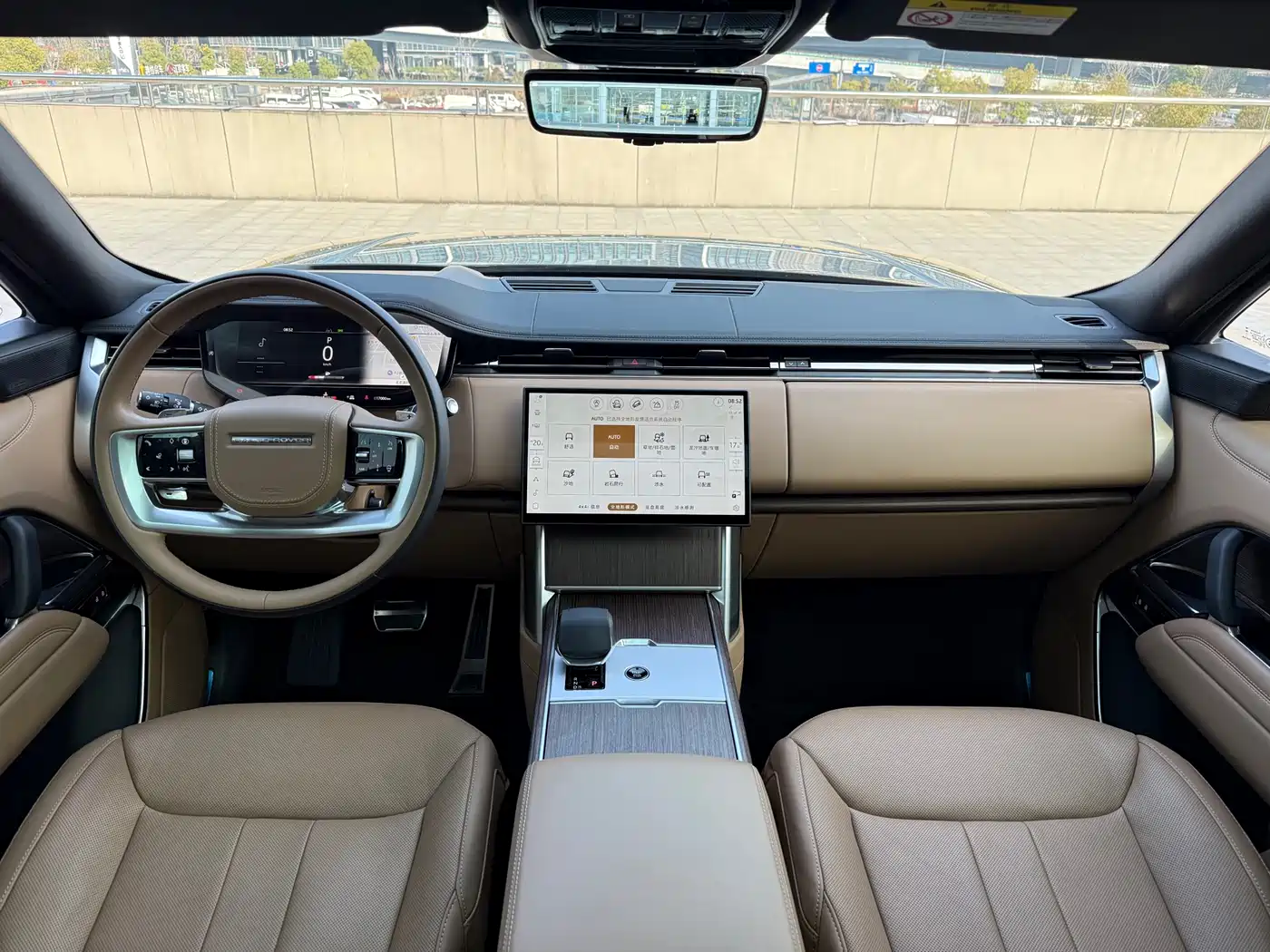 Land Rover Range Rover 2025 3.0 L6 400PS Genesis Extended Wheelbase фото 15