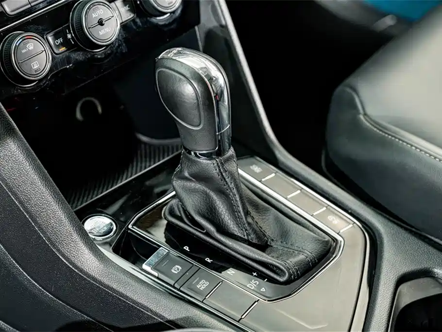 Volkswagen Tharu 2020 280TSI 2WD Comfort Edition China VI фото 11
