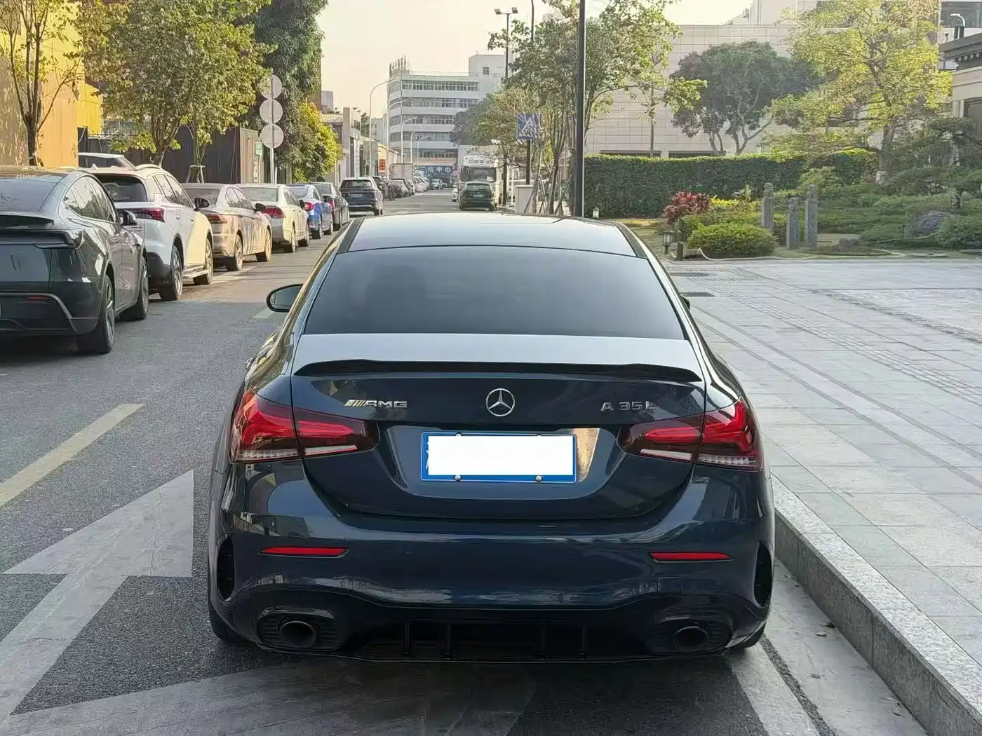 Mercedes-Benz A-Class AMG 2019 AMG A 35 L 4MATIC фото 5