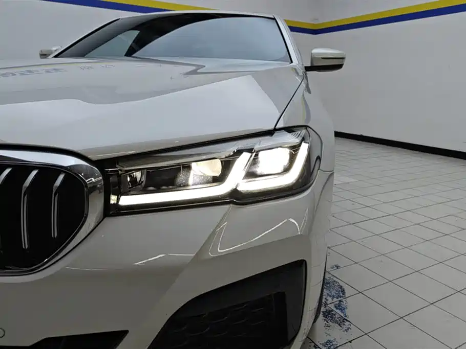 BMW 5 Series 2022 Model Second Facelift 525Li M Sport Package фото 5