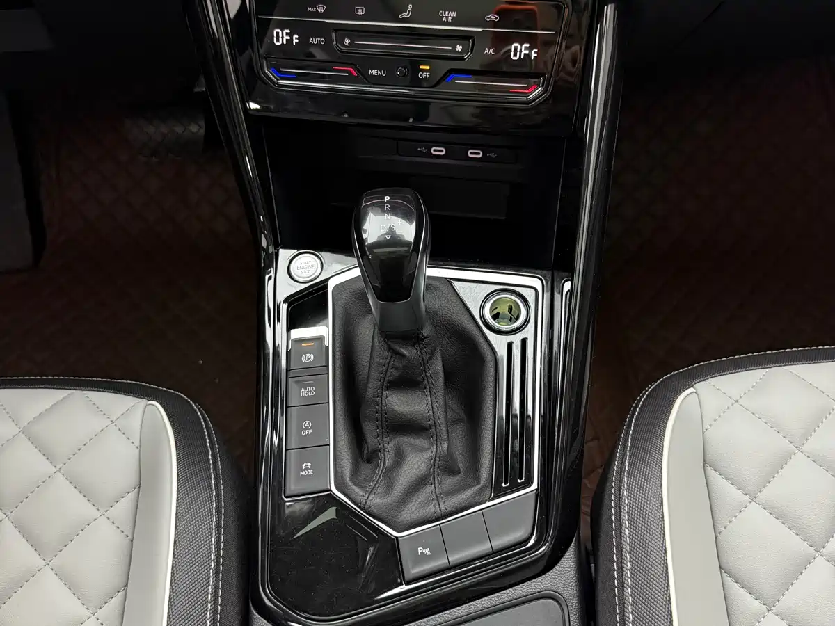 Volkswagen Tayron 2023 280TSI 2WD Luxury Plus Advanced Edition фото 10