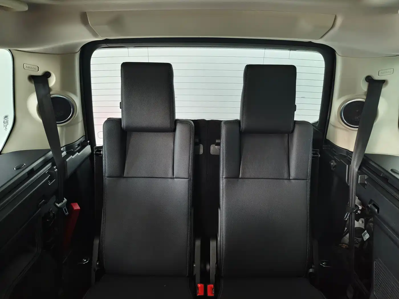 Land Rover Discovery 2016 3.0 SC V6 HSE фото 21