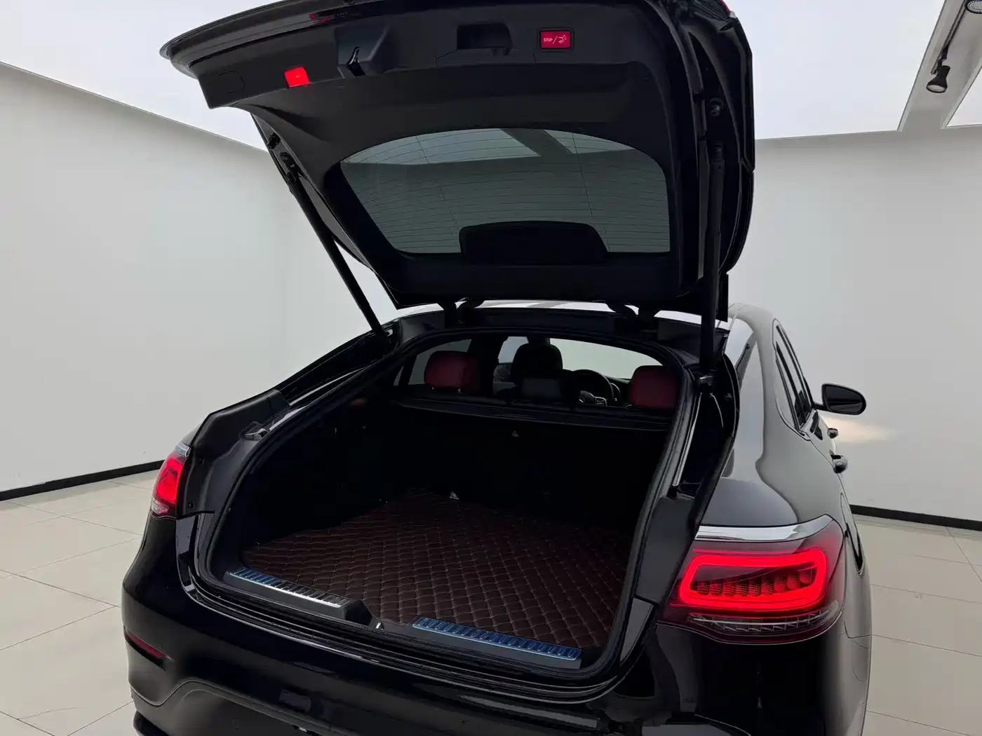Mercedes-Benz GLC Coupe 2020 GLC 260 4MATIC Coupe SUV фото 12