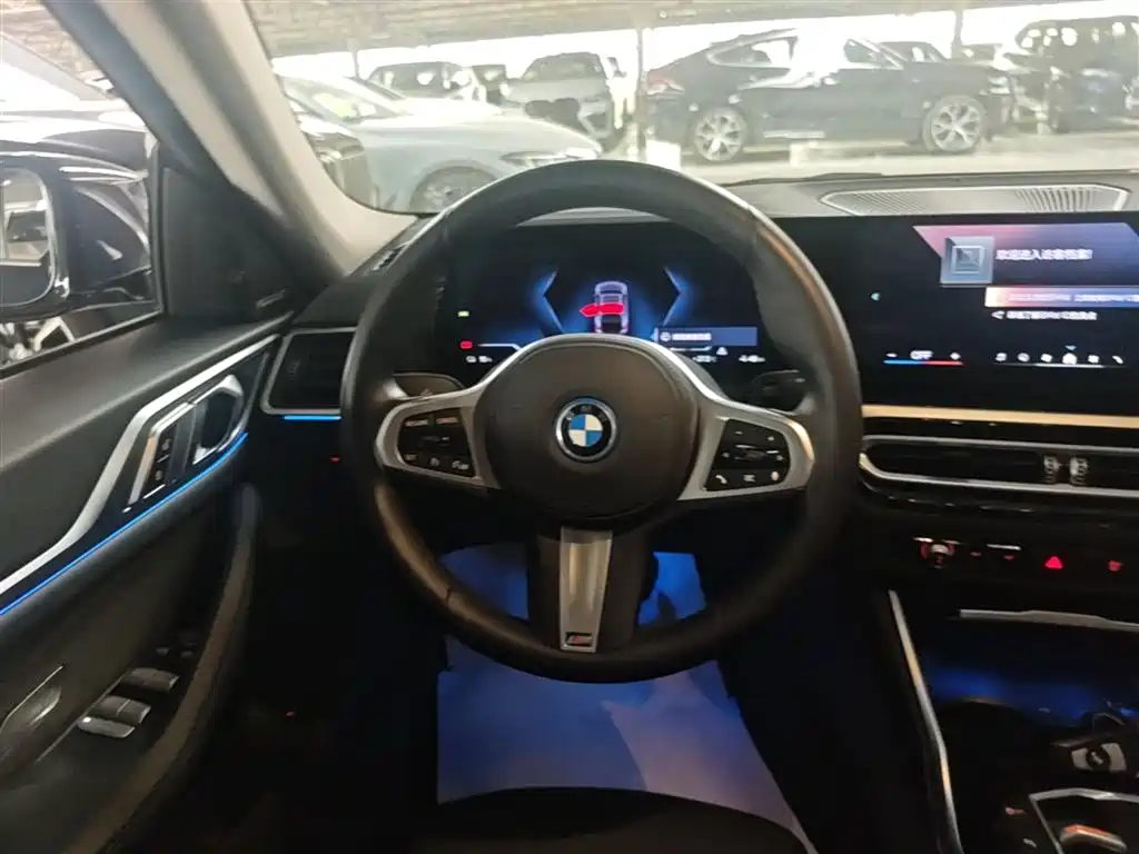 BMW i4 2023 eDrive35 фото 16