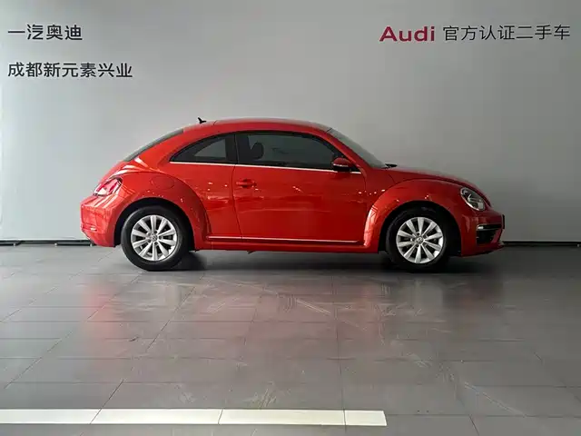 Volkswagen Beetle 2018 180TSI Easy Joy Edition — фото 3