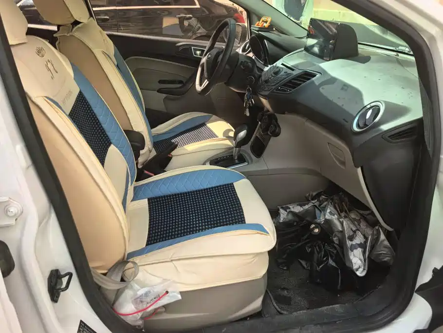 Ford Fiesta 2015 2013 Sedan 1.5L Automatic Fashion