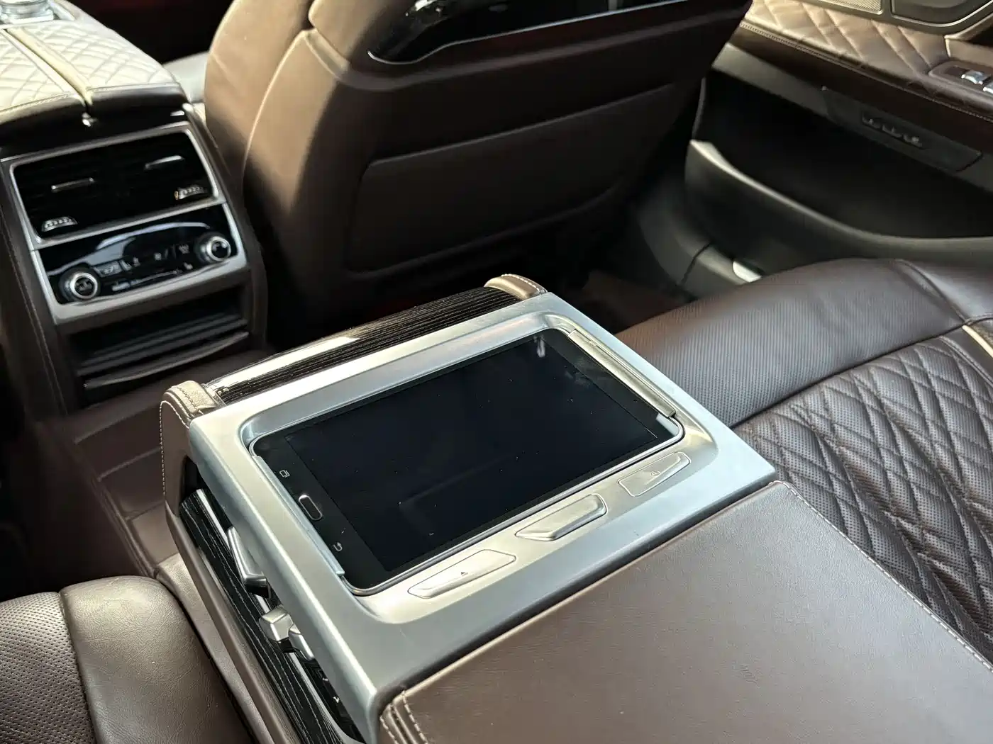 BMW 7 Series 2021 Model 740Li Leading M Sport Package фото 7