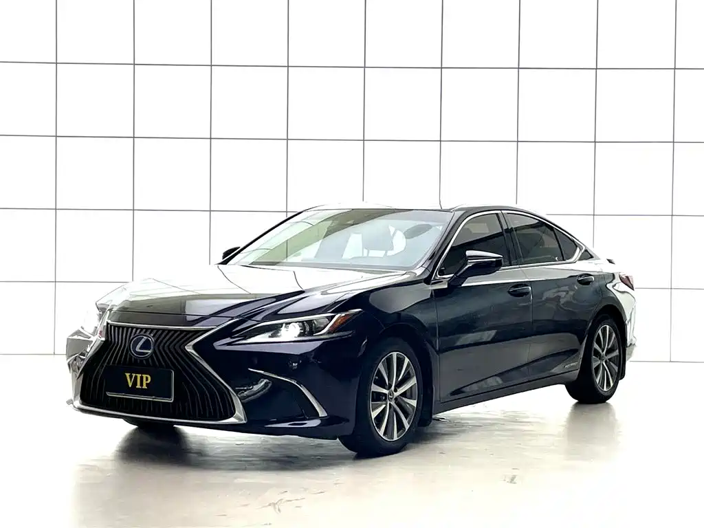 Lexus ES 2020 300h Ultimate Edition