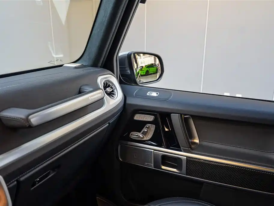 Mercedes-Benz G-Class AMG 2023 AMG G 63 фото 9