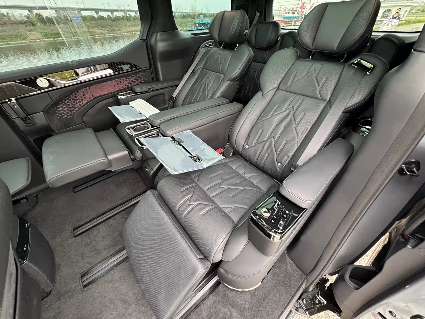 ZEEKR EXTREME KRYPTON 009