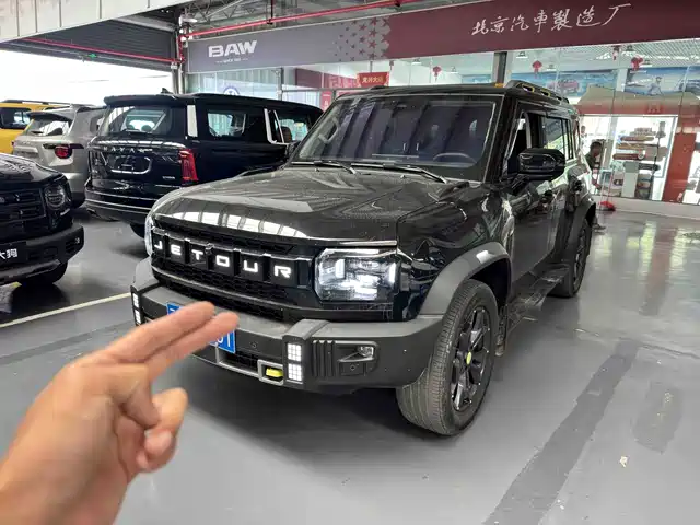 Jetour Traveler 2023 2.0T 4WD Cross — фото 1