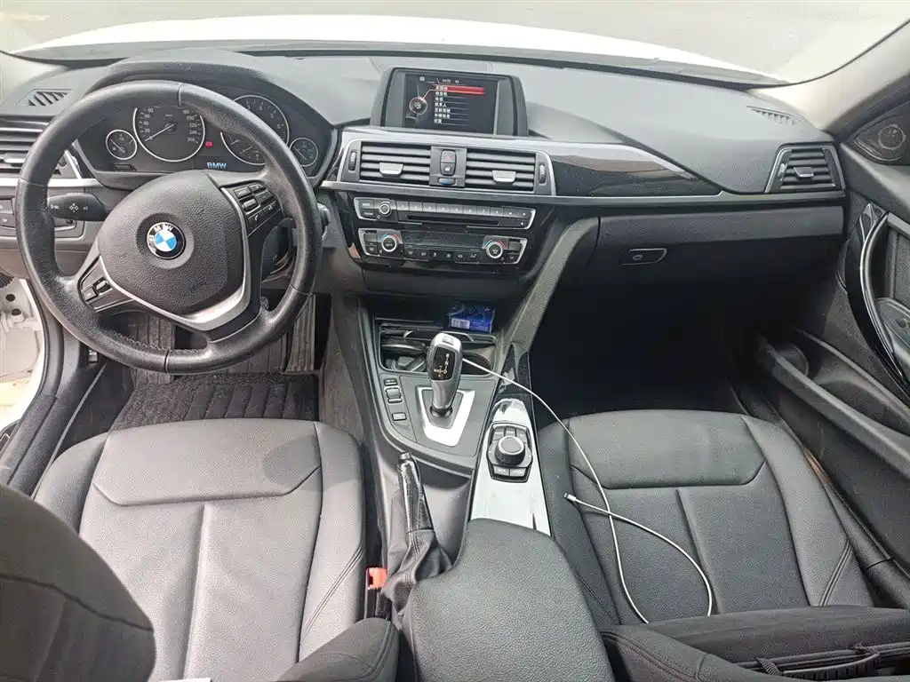 BMW 3 Series 2017 320Li Fashion фото 13
