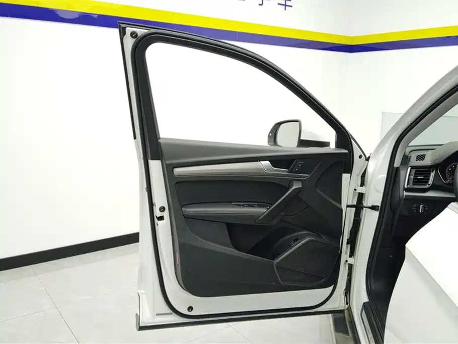 Audi Q5L 2021 40 TFSI Luxury Dynamic фото 7