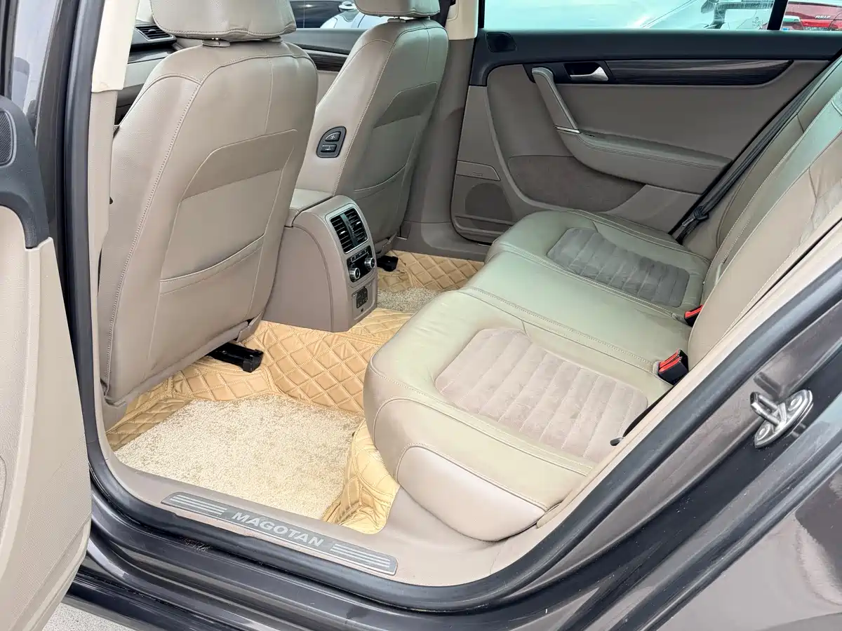 Volkswagen Magotan 2012 Facelift 2.0TSI Supreme фото 8