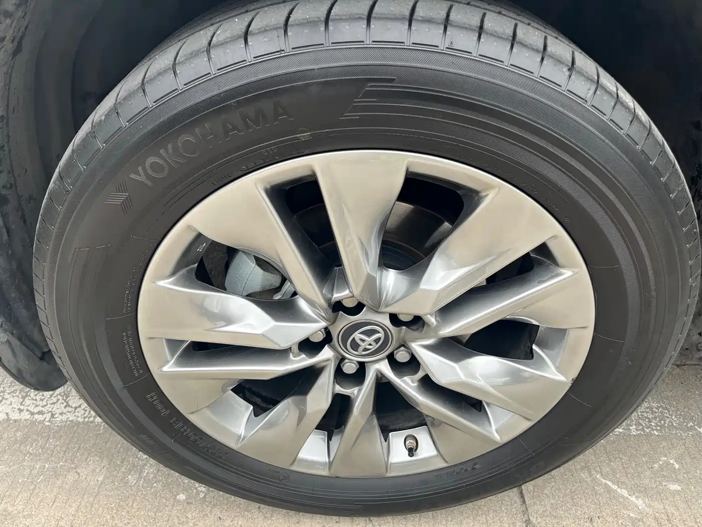 Toyota Wildlander 2022 2.0L CVT FWD Luxury PLUS Edition фото 9