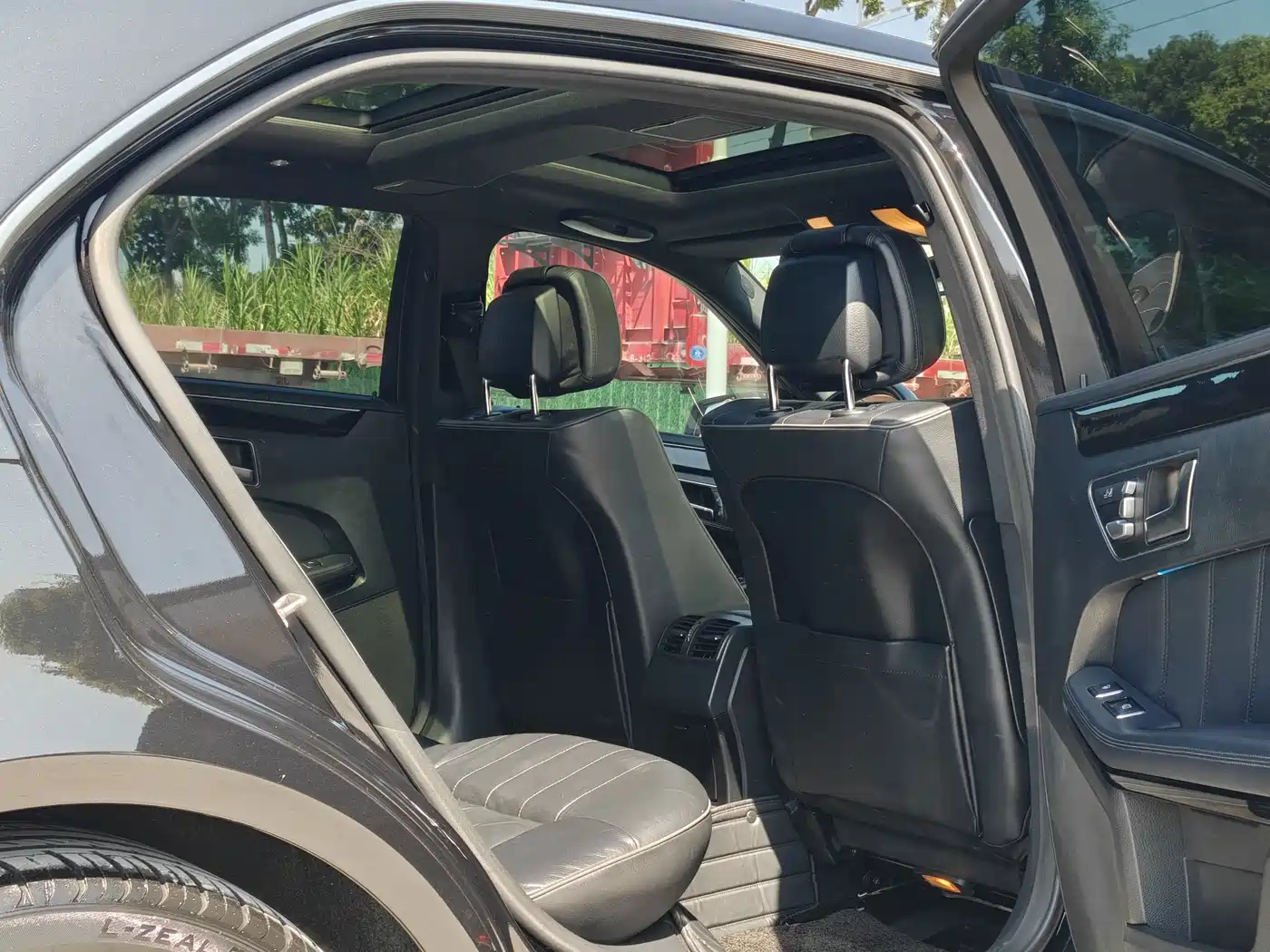Mercedes-Benz E-Class 2015 E 320 L фото 24