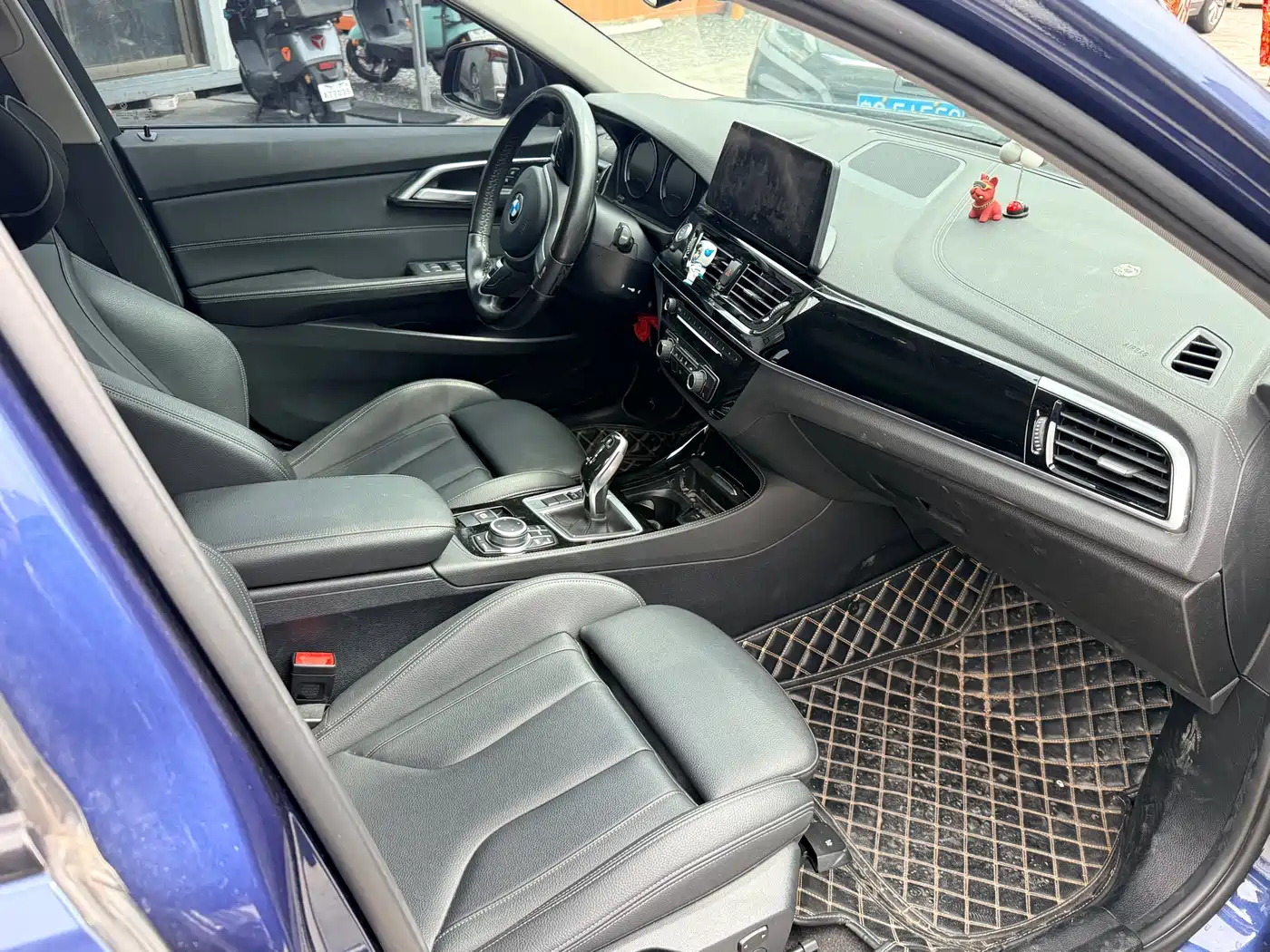 BMW 1 Series 2021 120i M Sport Shadow Edition фото 14