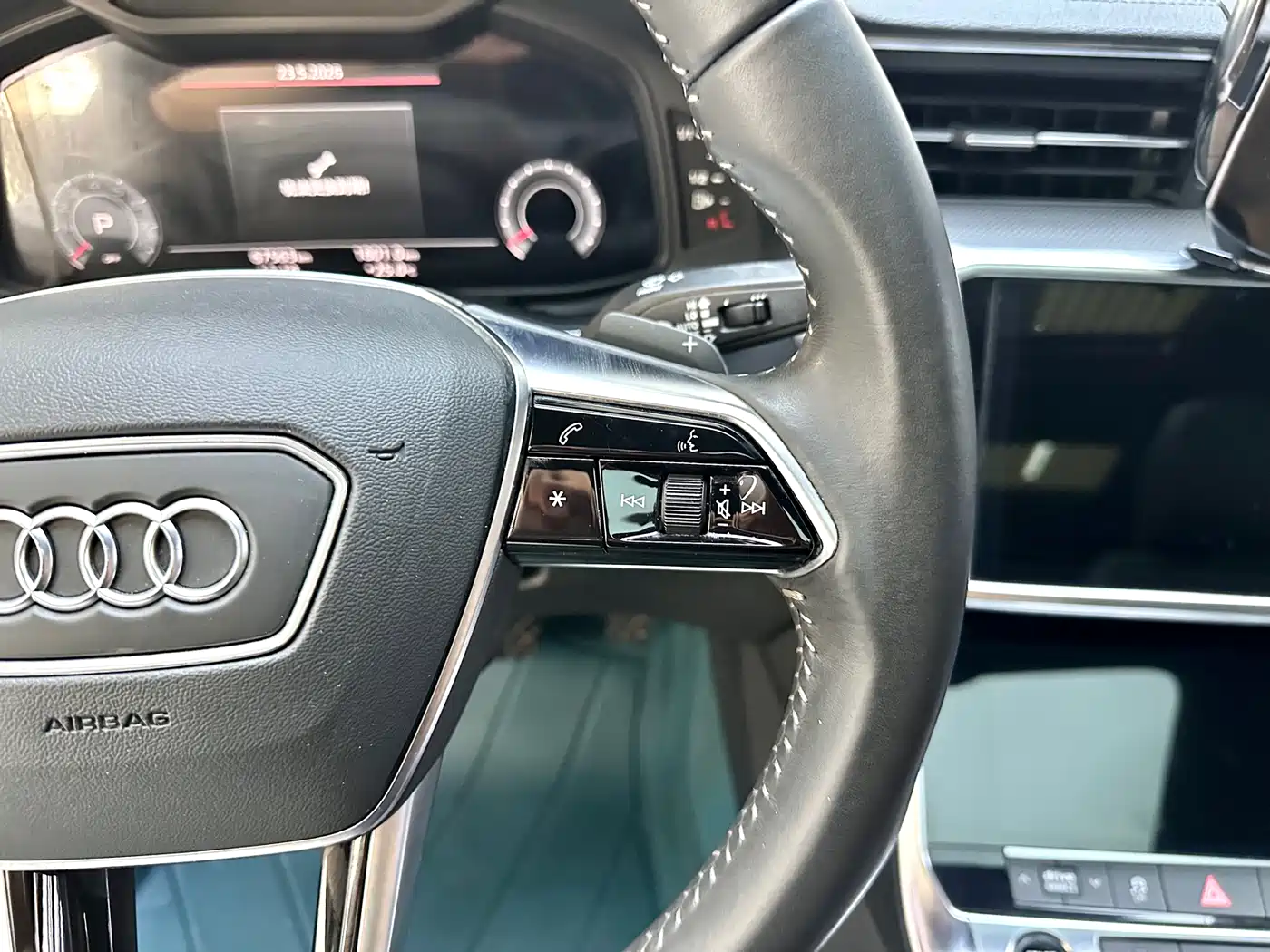 Audi A6L 2021 45 TFSI Exclusive Sport фото 16