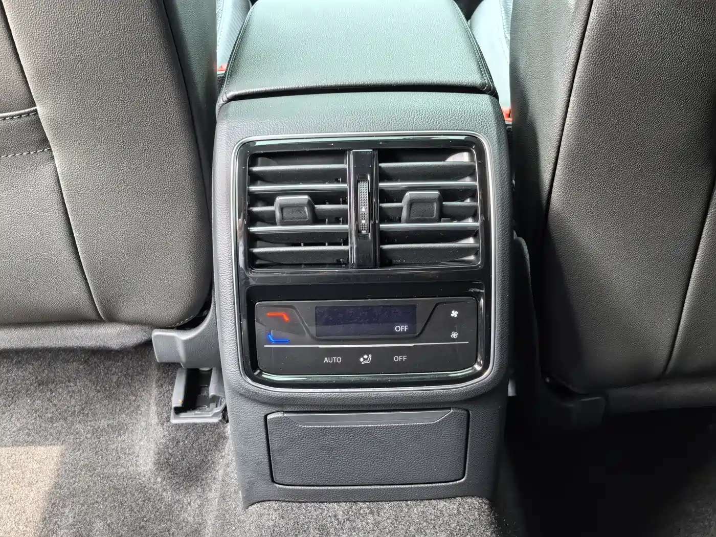Volkswagen FAW-Volkswagen CC 2020 330TSI Glamour Version China VI фото 15