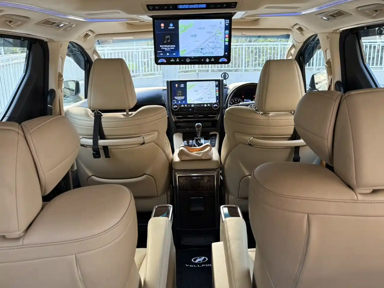 Toyota Alphard 2018 3.5L Luxury фото 21