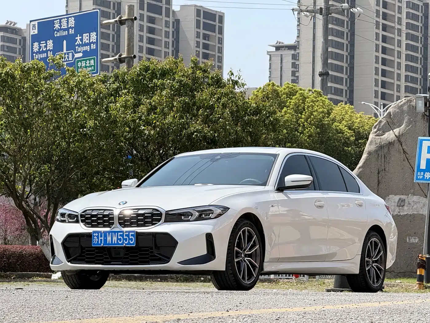 BMW 3 Series 2024 325Li M Sport Package фото 2