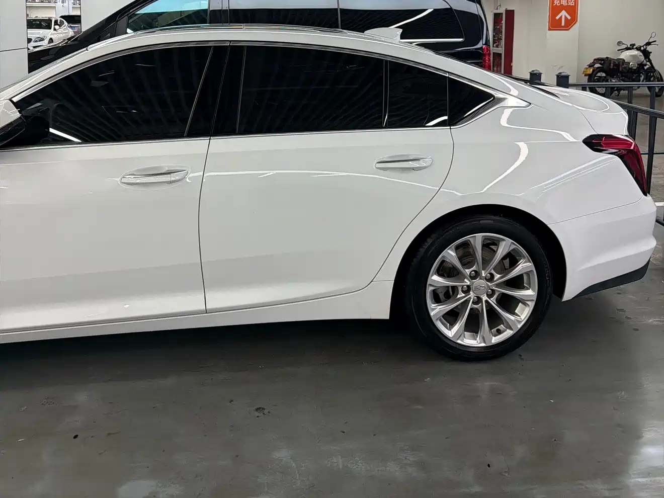 Cadillac CT5 2022 28T Luxury (Standard) фото 12