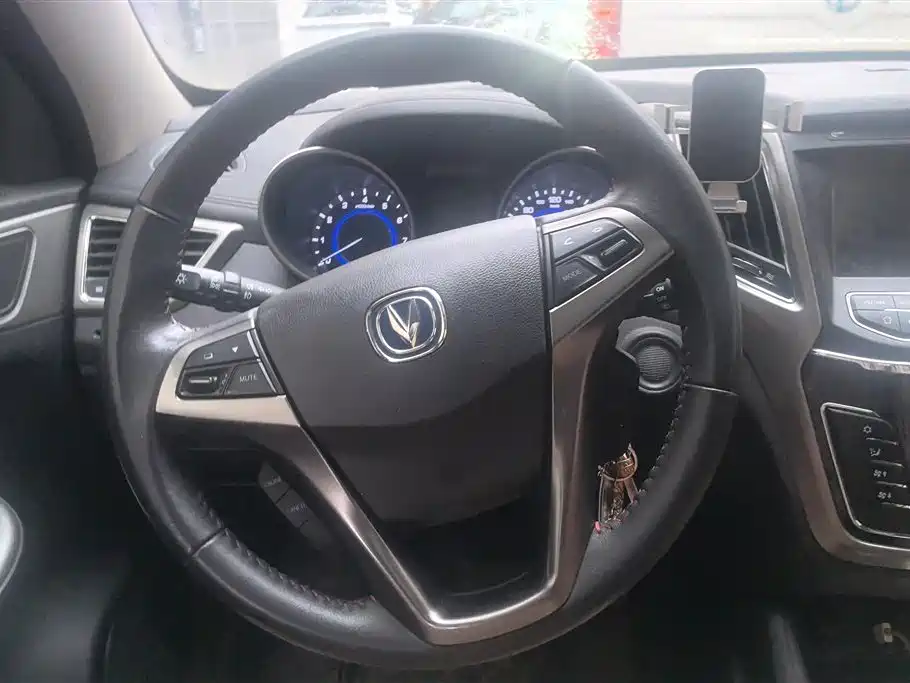 CHANGAN CS35