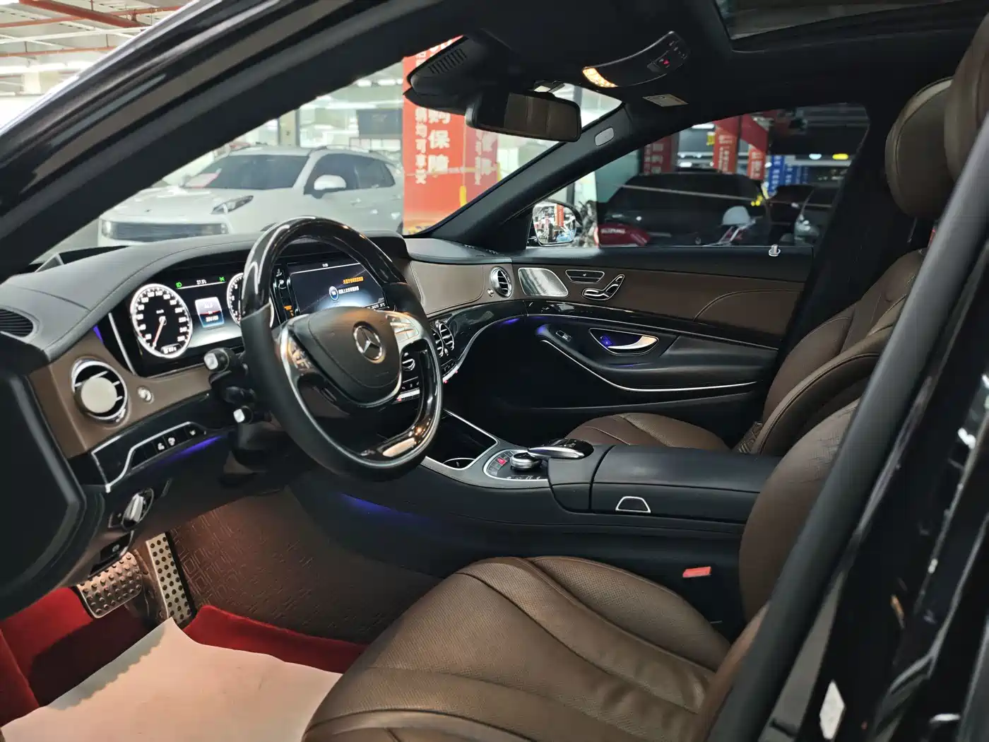 Фото 9 - Mercedes-Benz S-Class