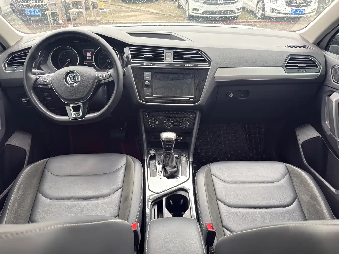 Volkswagen Tiguan L 2019 330TSI Automatic 2WD Smart Luxury Edition China VI фото 8