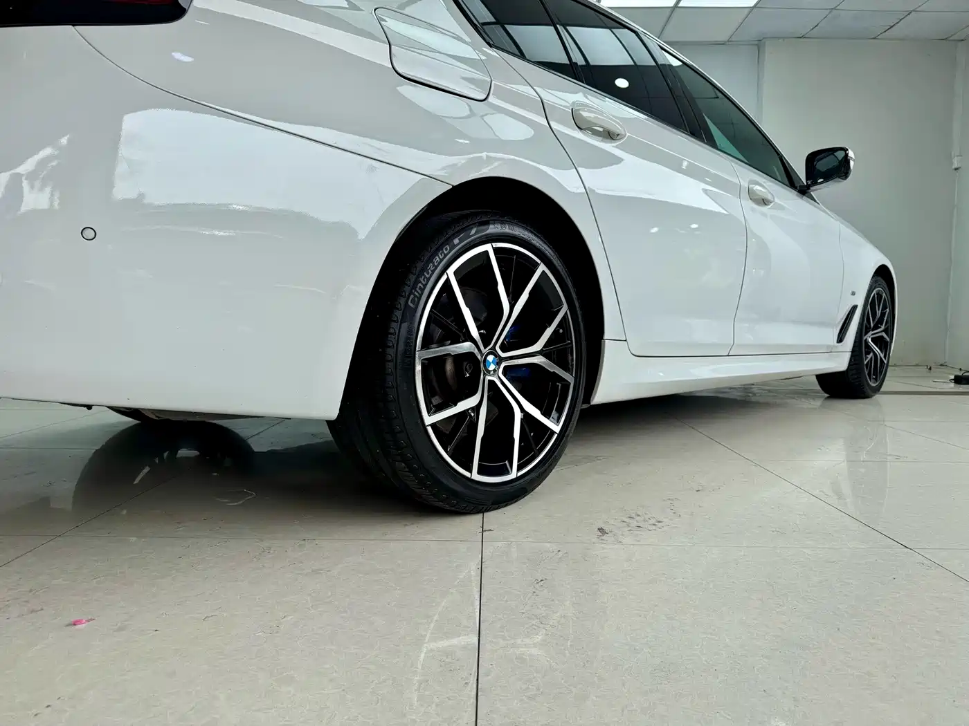Фото 21 - BMW 5 Series (Import)