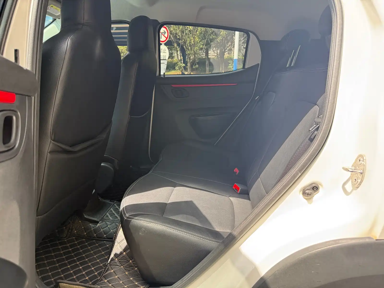 صورة 6 - Dongfeng Yipai Dongfeng Nano EX1