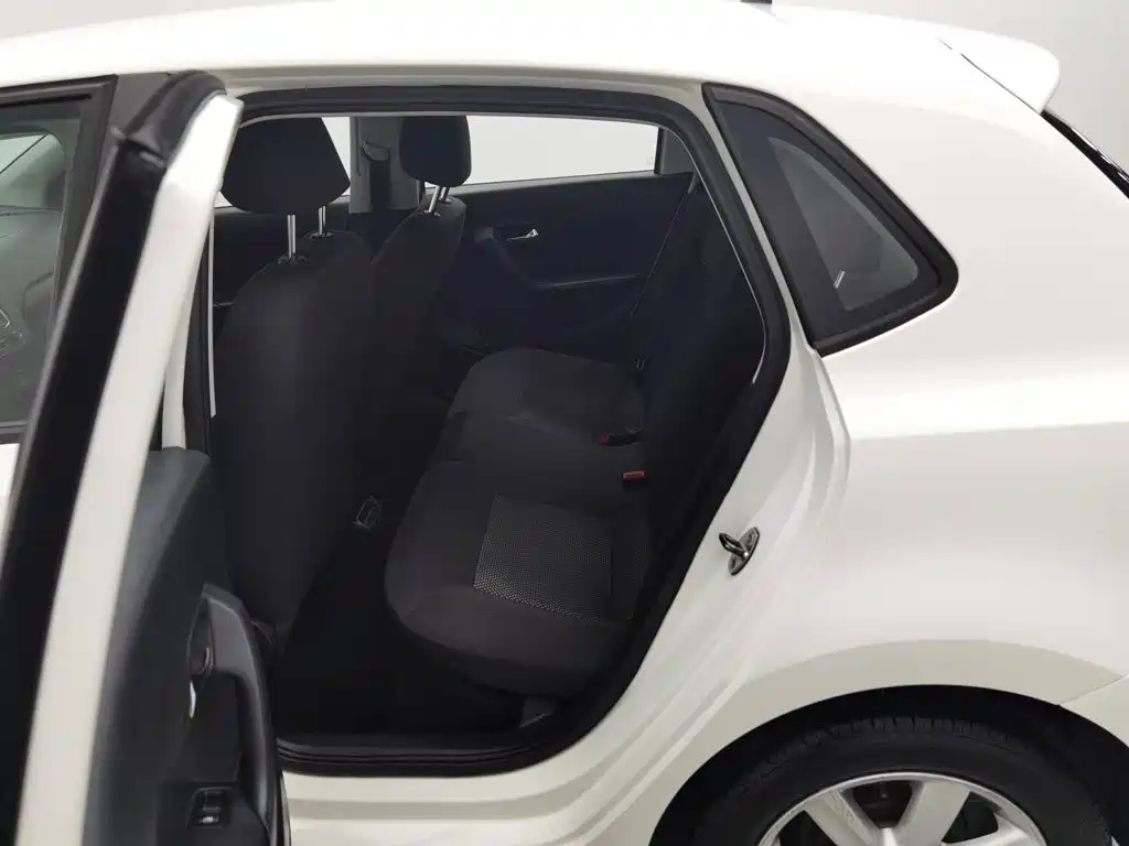 Volkswagen Polo 2014 2013 1.6L Automatic Comfort Edition