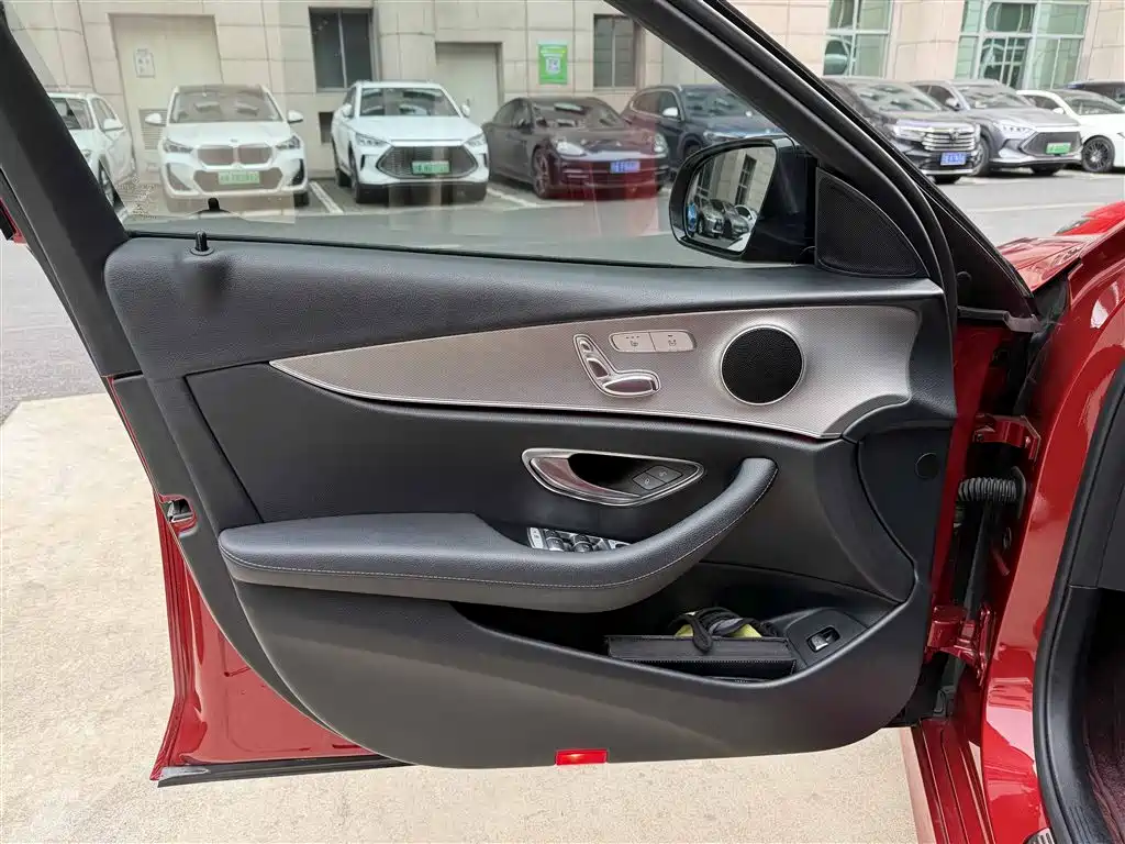 Mercedes-Benz E-Class 2017 E 200 Sport 4MATIC фото 9